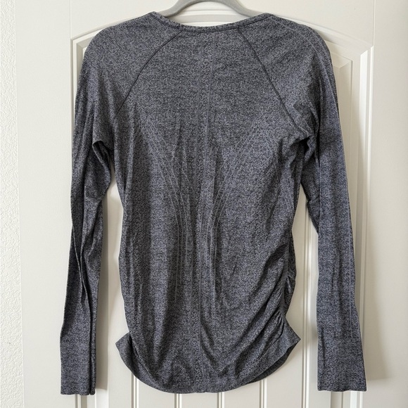 Athleta Speedlight Heather Gray Long Sleeve Top Size Medium - Picture 4 of 6